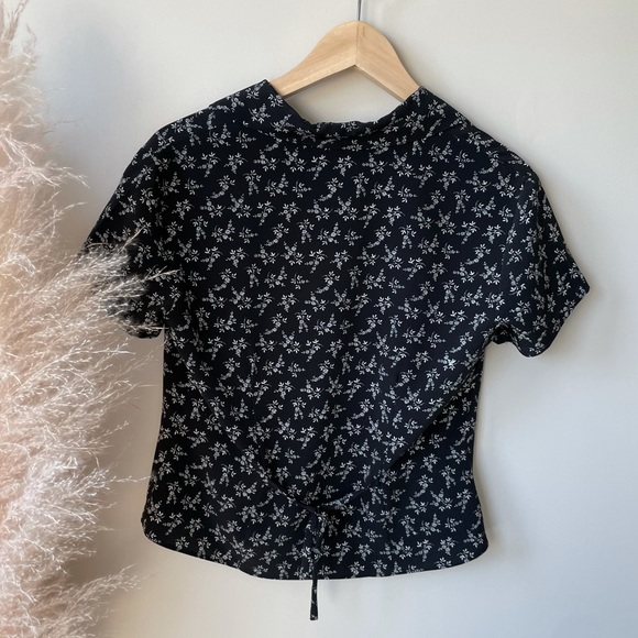 Vintage Black Floral Button-Up Blouse - Picture 6 of 10